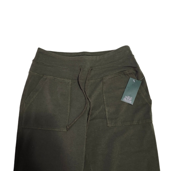 NWT Wild Fable Jogger/Sweatpants with Pockets Women's Size M Olive Green - Picture 3 of 5
